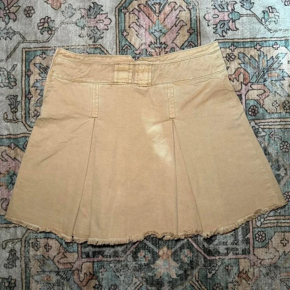 Free‎ People Khaki Mini Skirt (Size 2, NWOT)